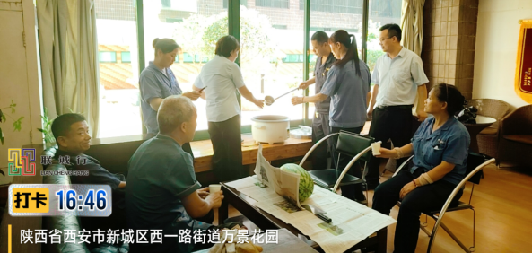 盛夏送清凉 温情聚人心